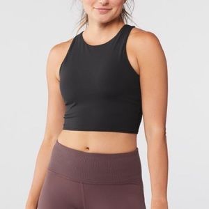 Athleta Conscious Crop